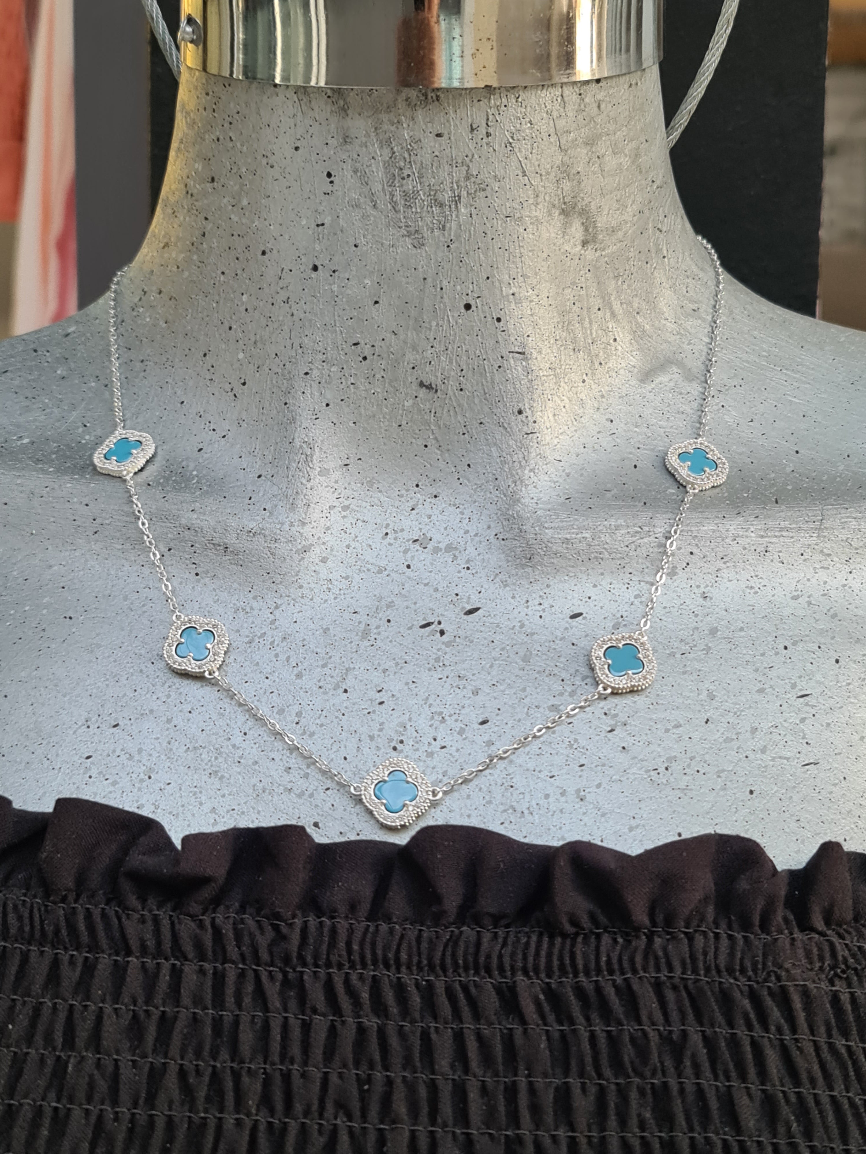 Gargantilla de Plata Turca 5 Treboles Azules Con Zirconias 55cm