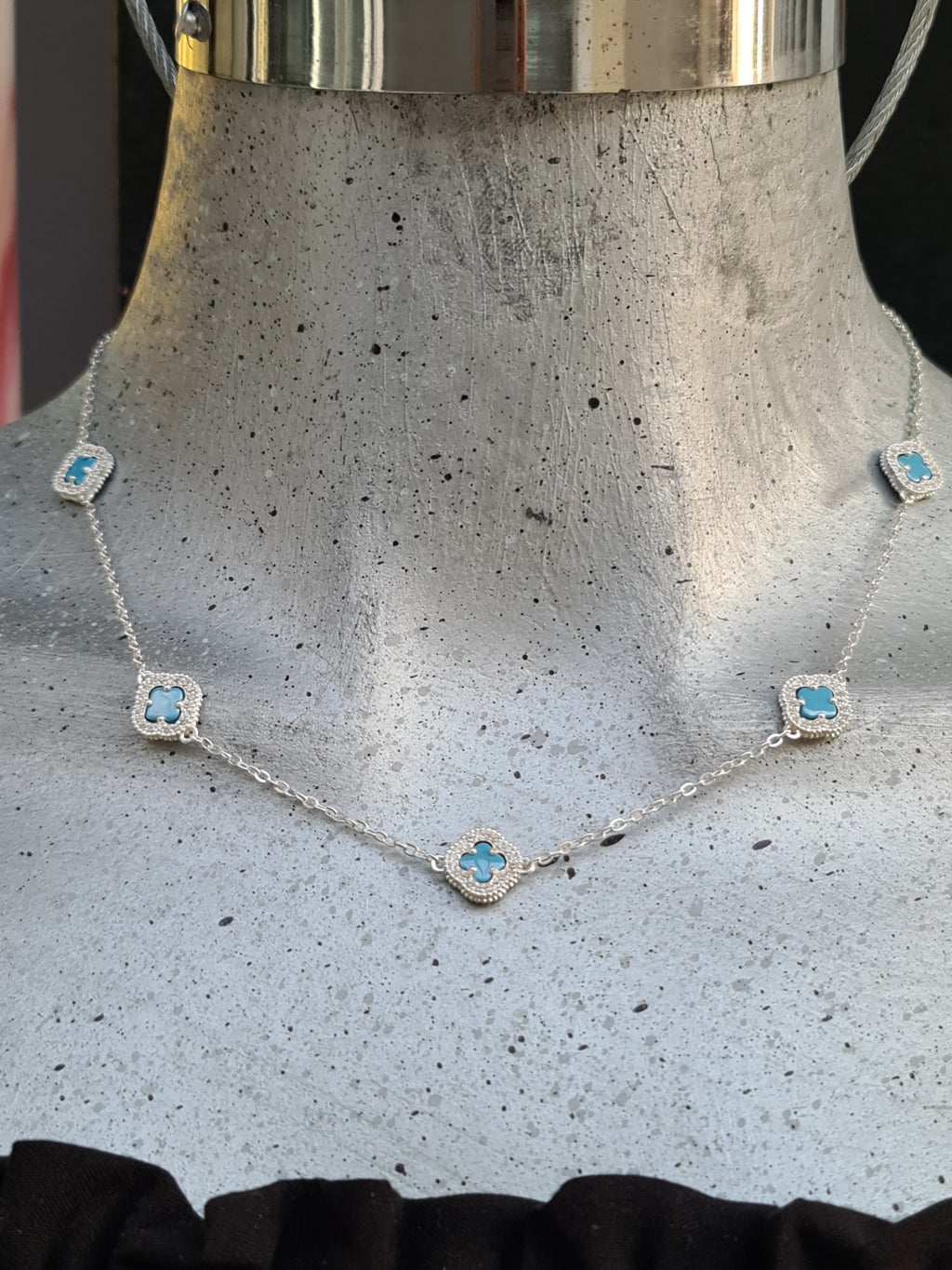 Gargantilla de Plata Turca 5 Treboles Azules Con Zirconias 50cm