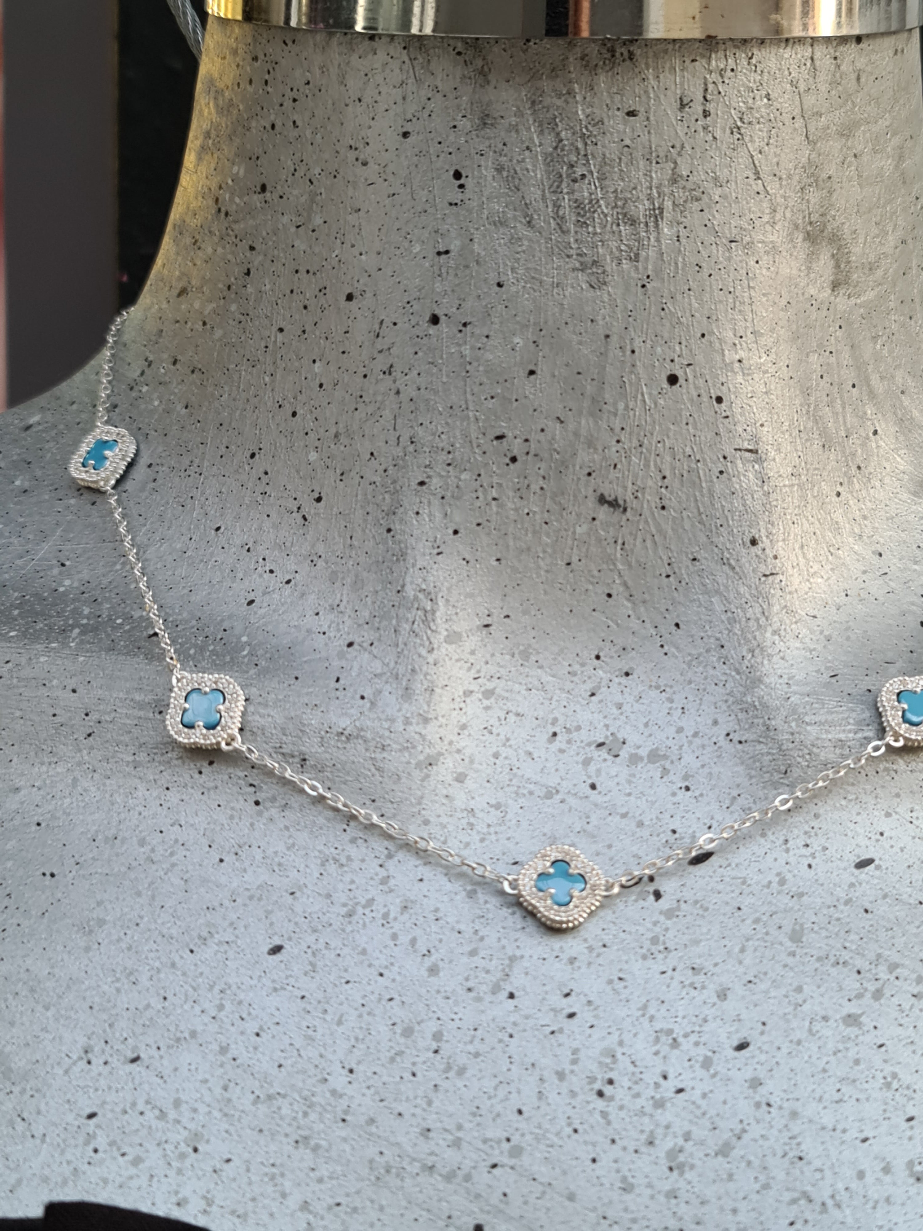 Gargantilla de Plata Turca 5 Treboles Azules Con Zirconias 50cm