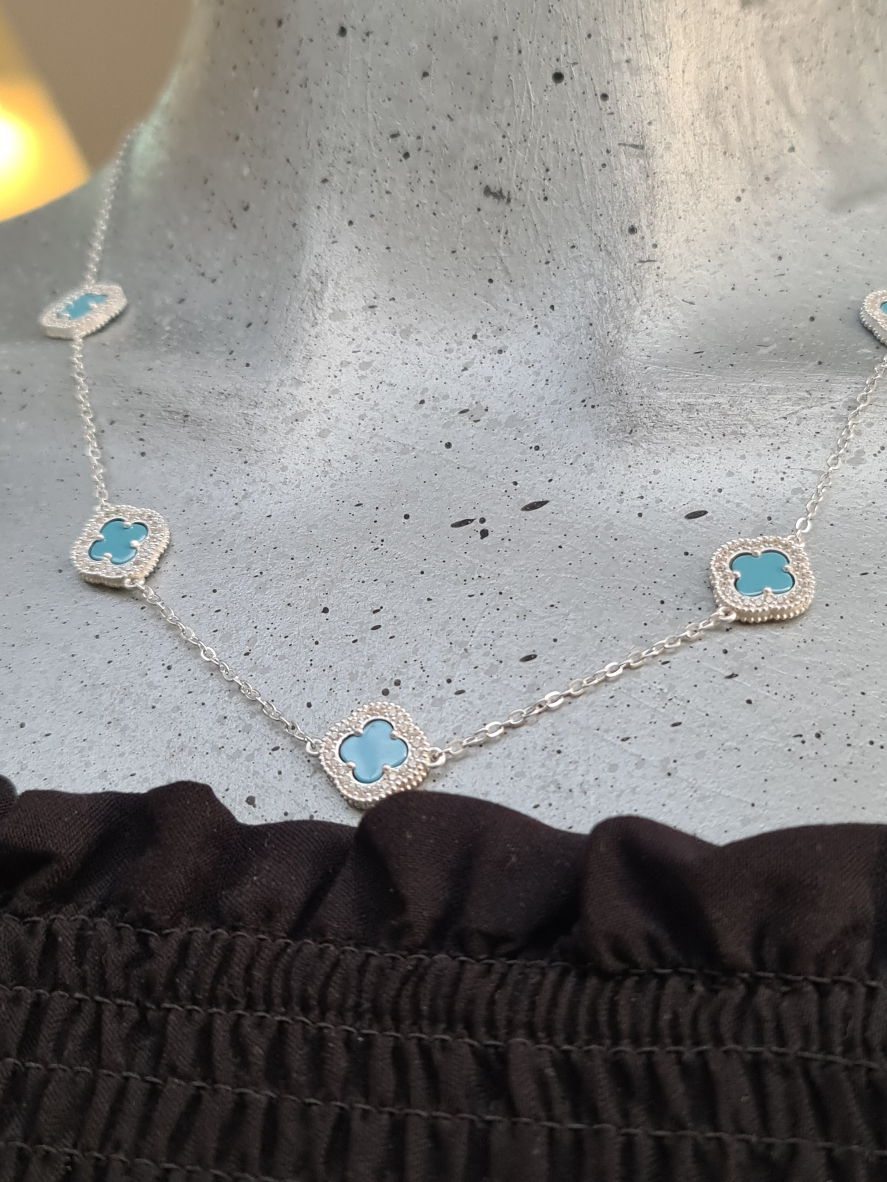 Gargantilla de Plata Turca 5 Treboles Azules Con Zirconias 55cm