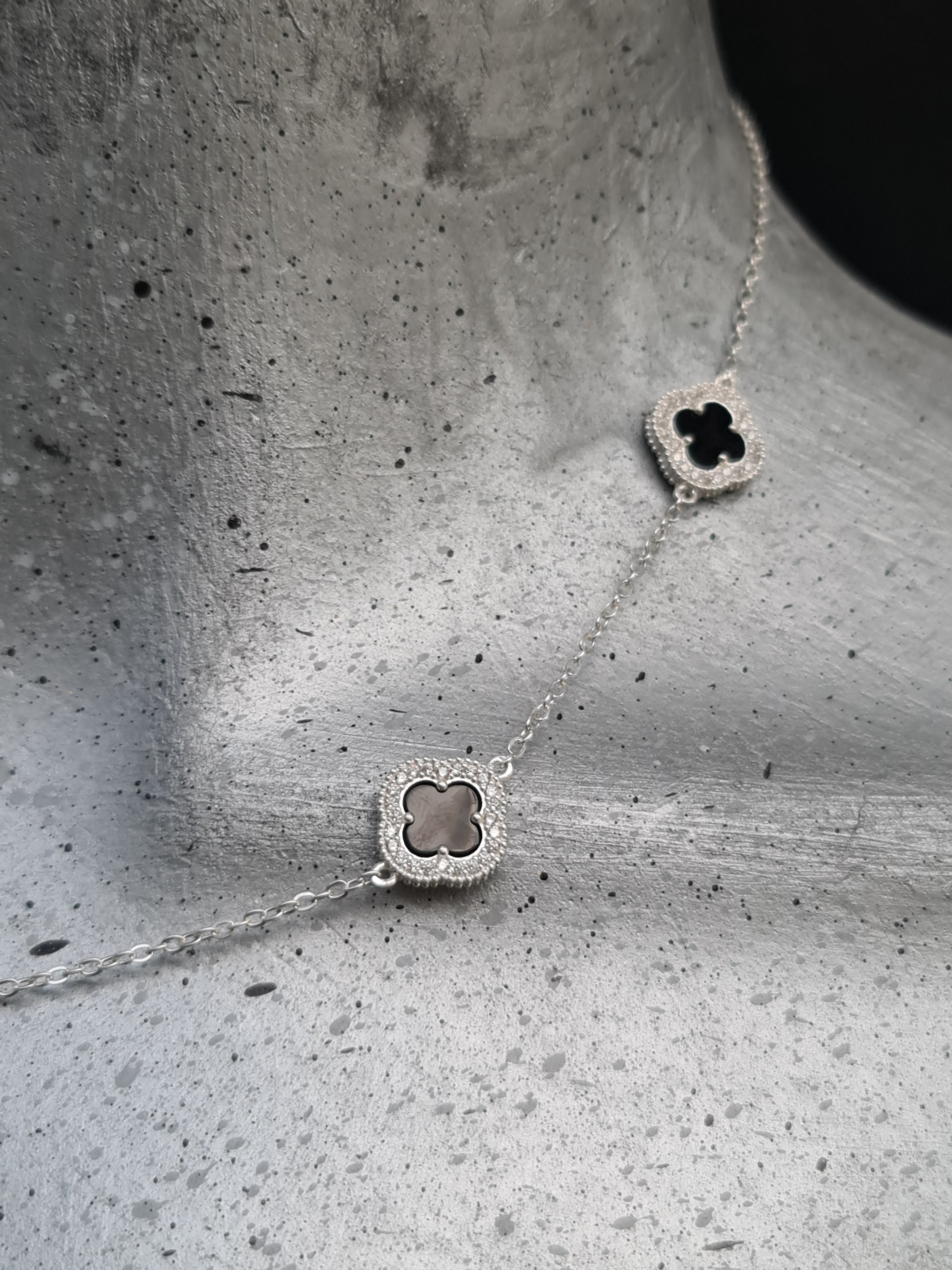 Gargantilla De Plata Turca 5 Treboles Negros Con Zirconias 50cm