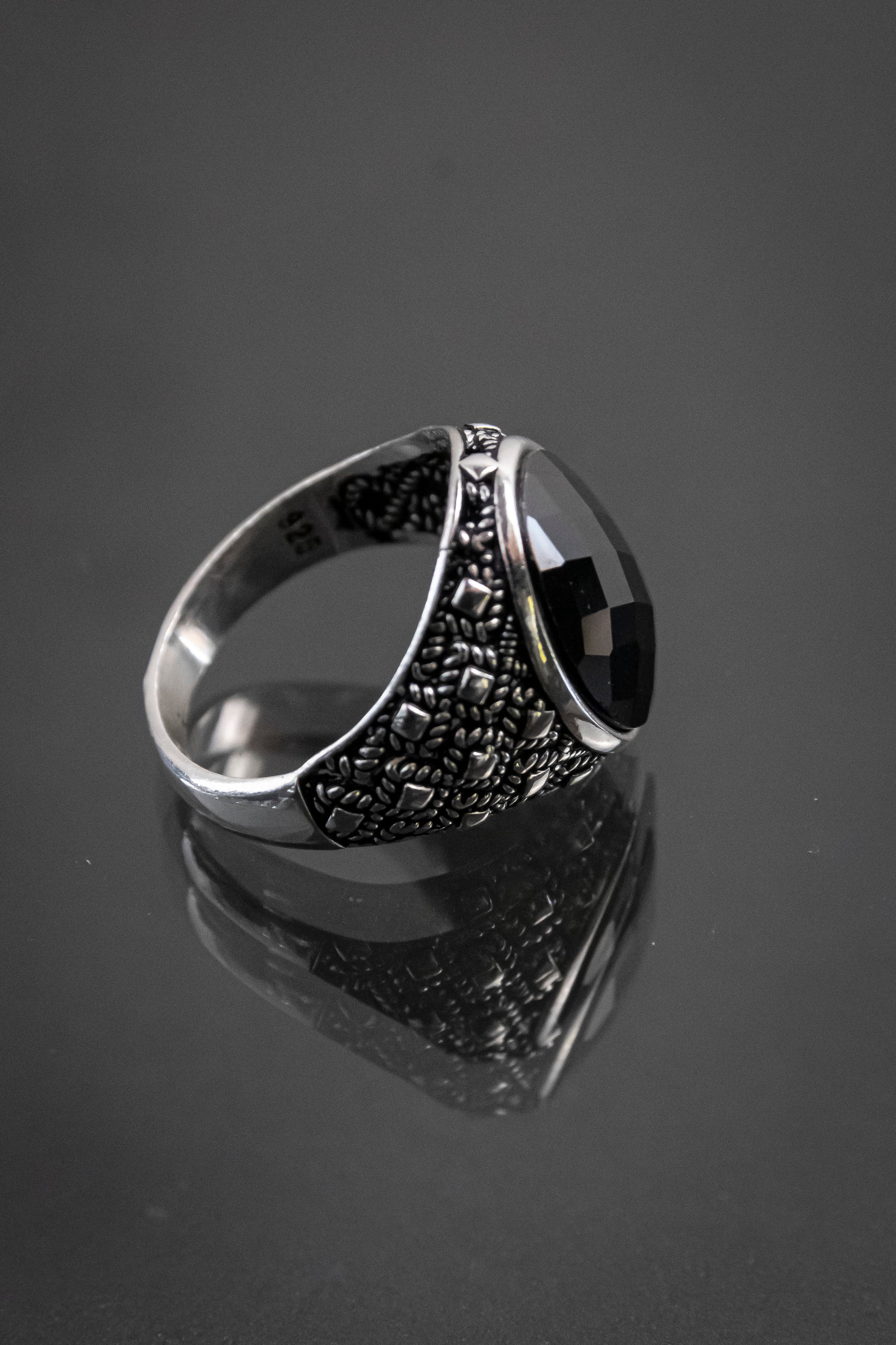 Anillo De Caballero Plata Esterlina Con Piedra Natural Negra