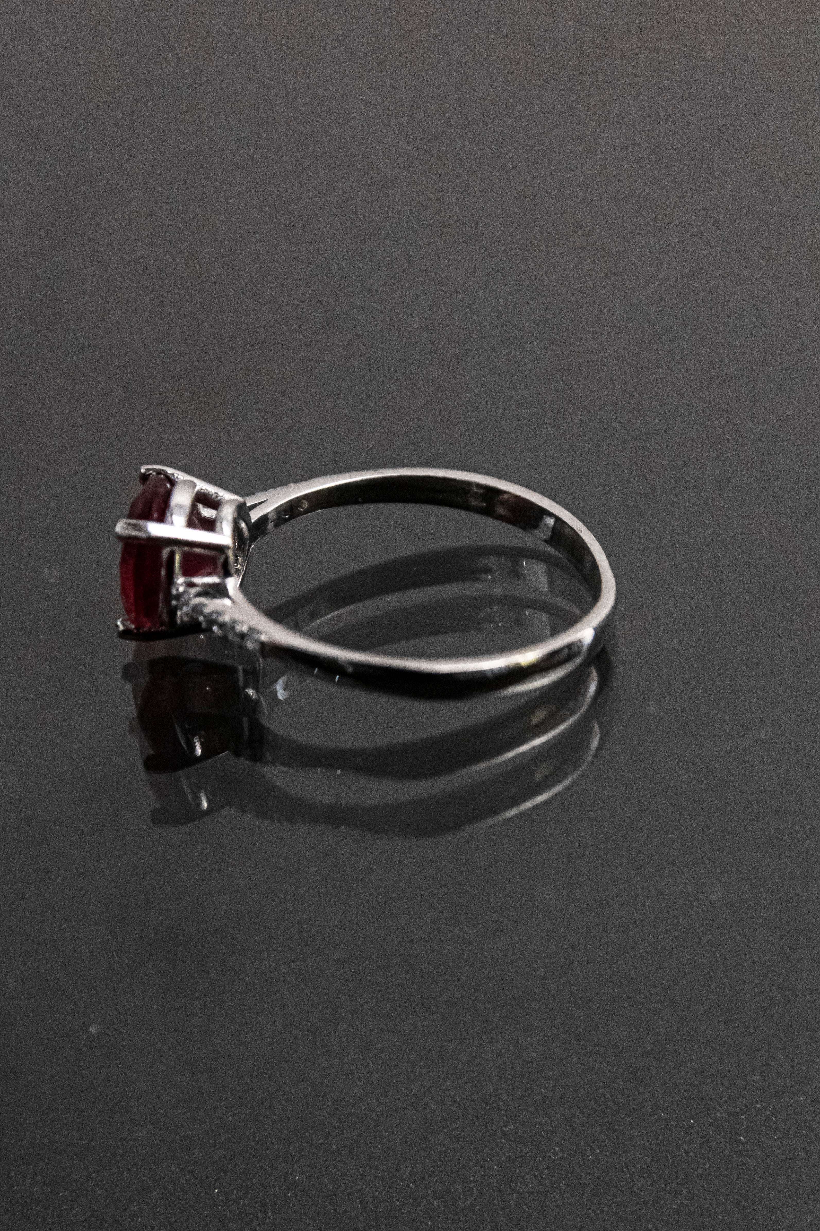 Anillo De Plata Turca Con Piedra Natural Roja De Laboratorio