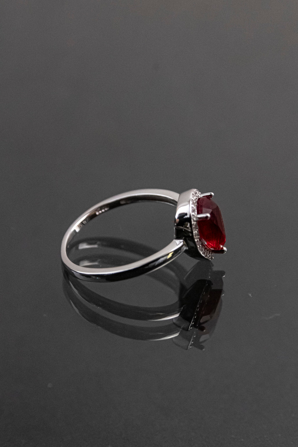 Anillo De Plata Turca Con Piedra Natural Roja De Laboratorio