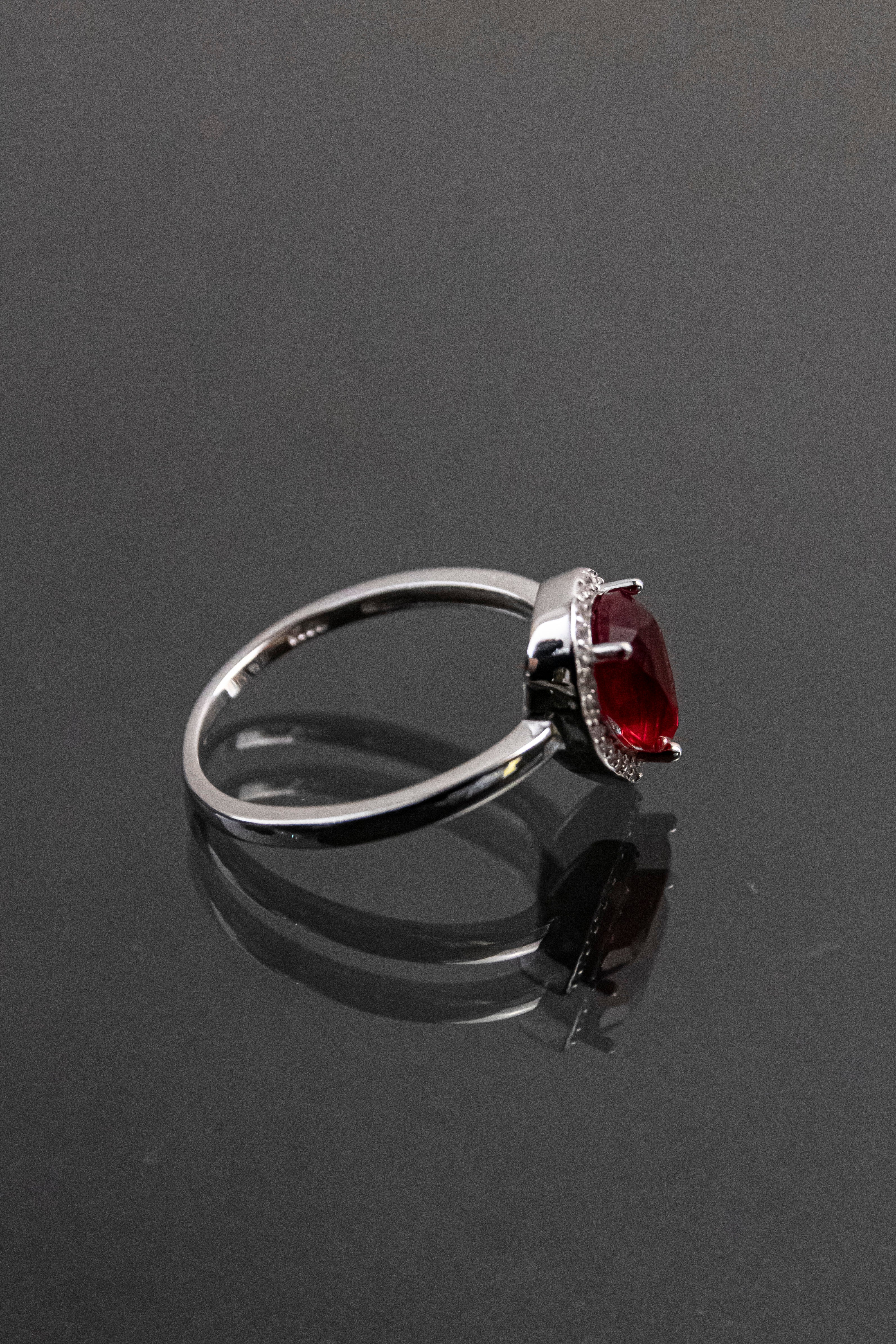 Anillo De Plata Turca Con Piedra Natural Roja De Laboratorio