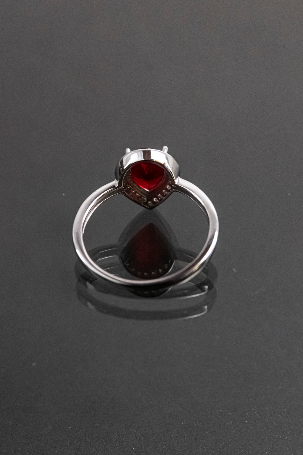 Anillo De Plata Turca Con Piedra Natural Roja De Laboratorio