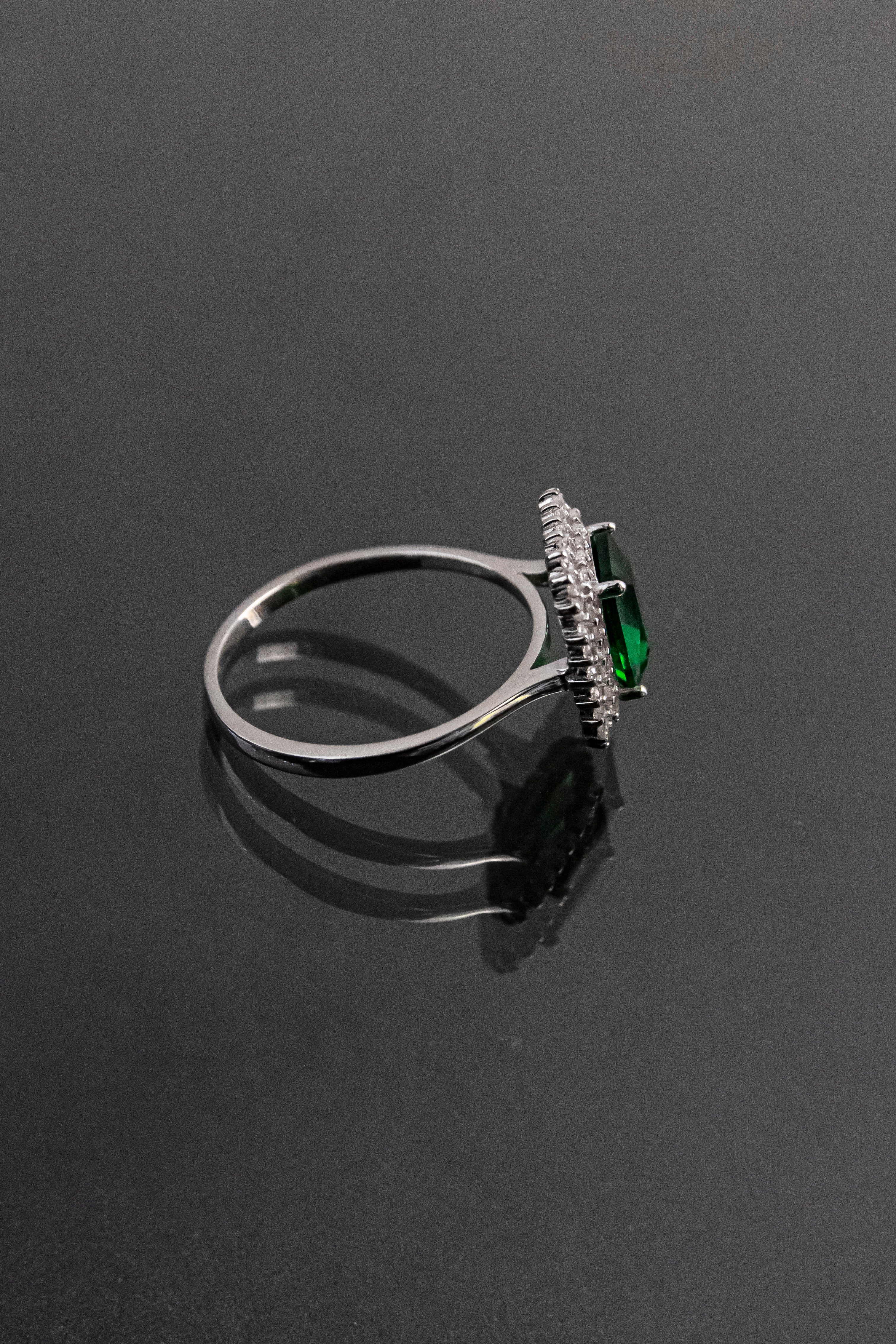 Anillo De Plata Turca Con Piedra Natural Verde Esmeralda De Laboratorio