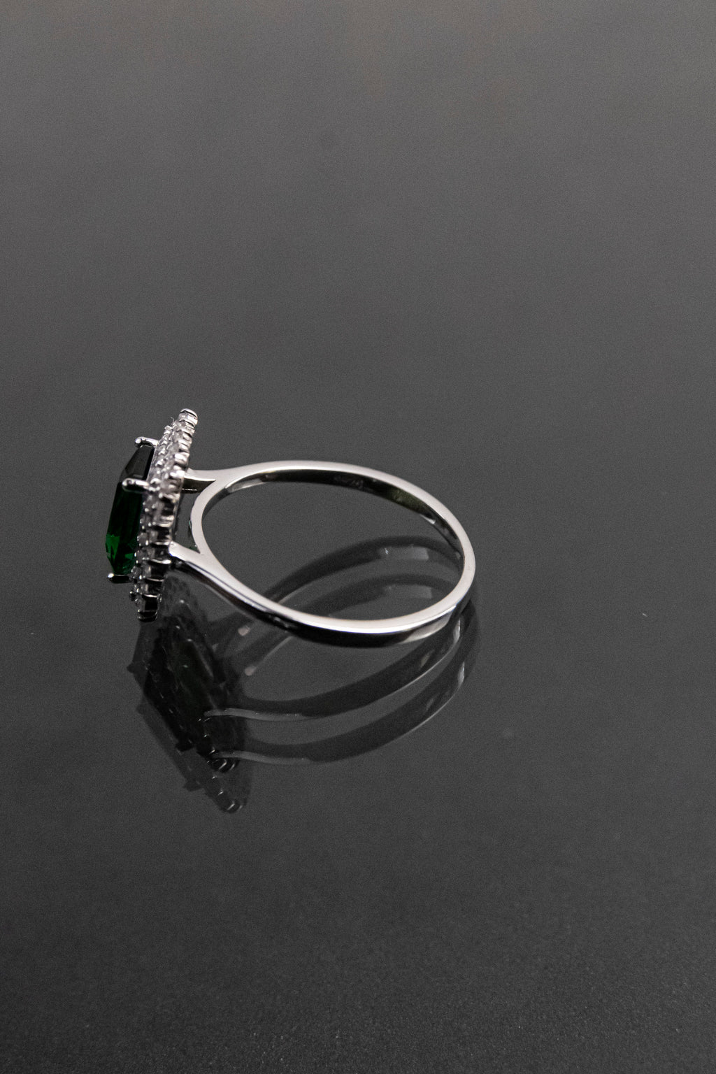 Anillo De Plata Turca Con Piedra Natural Verde Esmeralda De Laboratorio