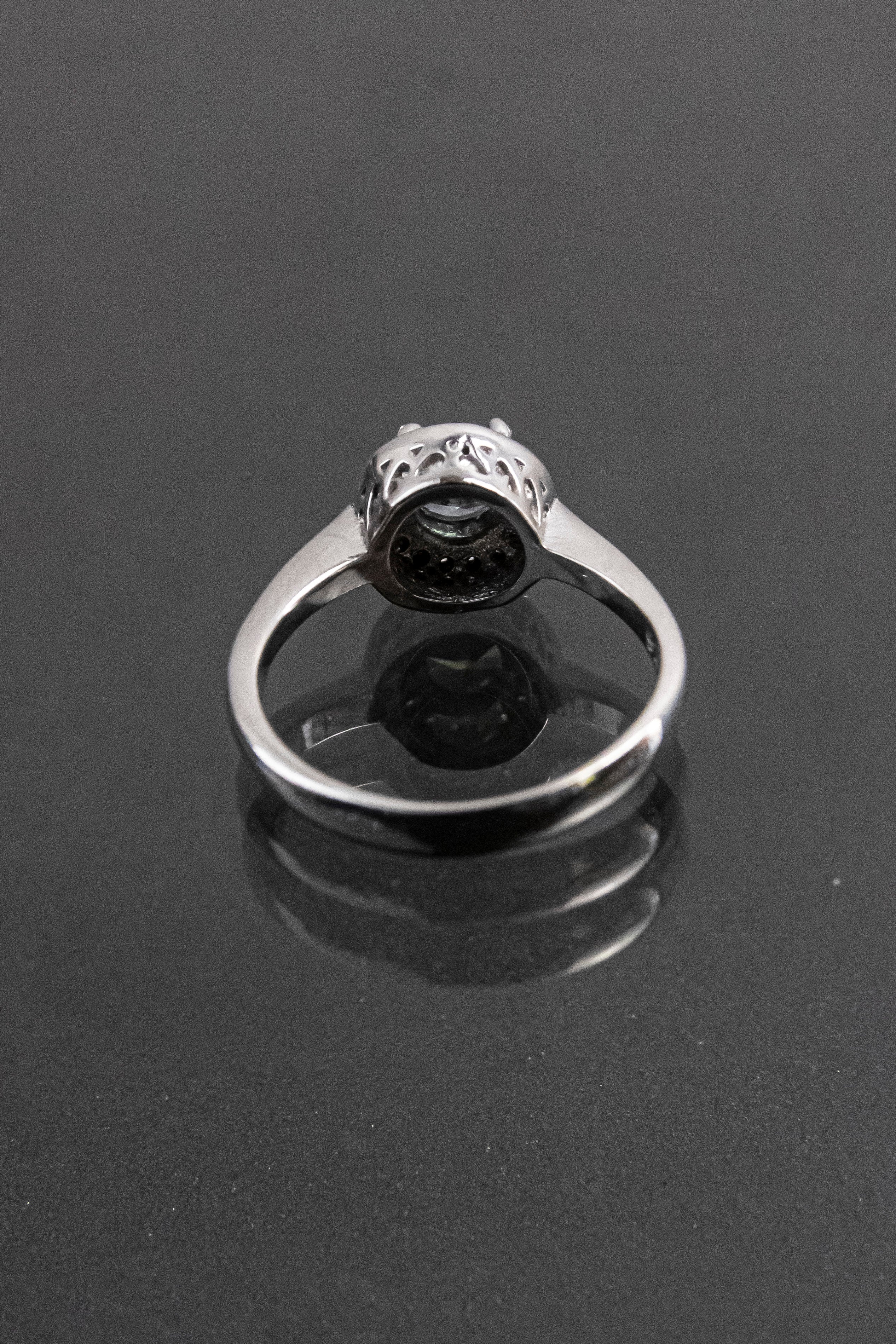 Anillo De Plata Turca Con Piedra Natural Morada De Laboratorio