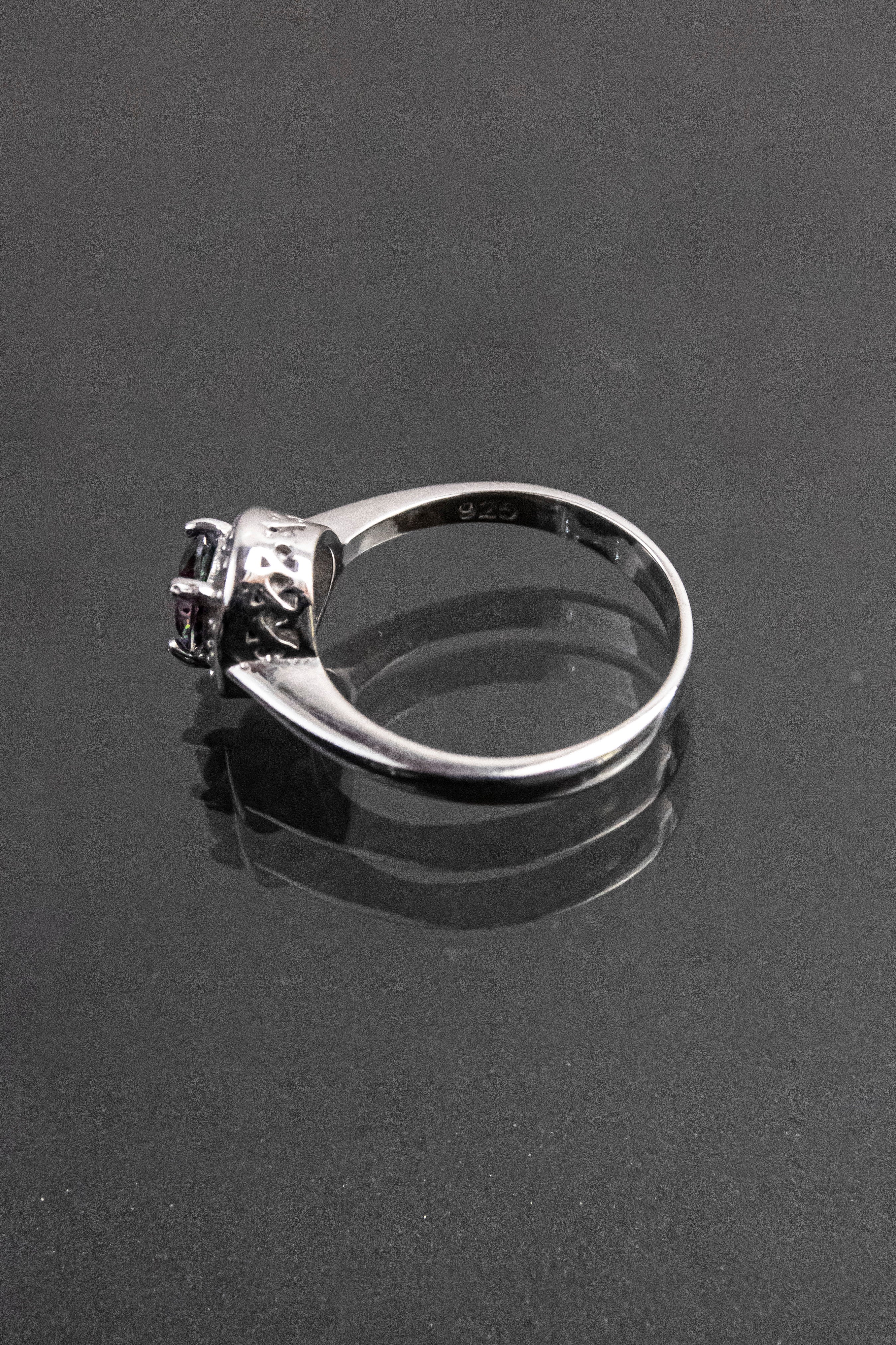 Anillo De Plata Turca Con Piedra Natural Morada De Laboratorio