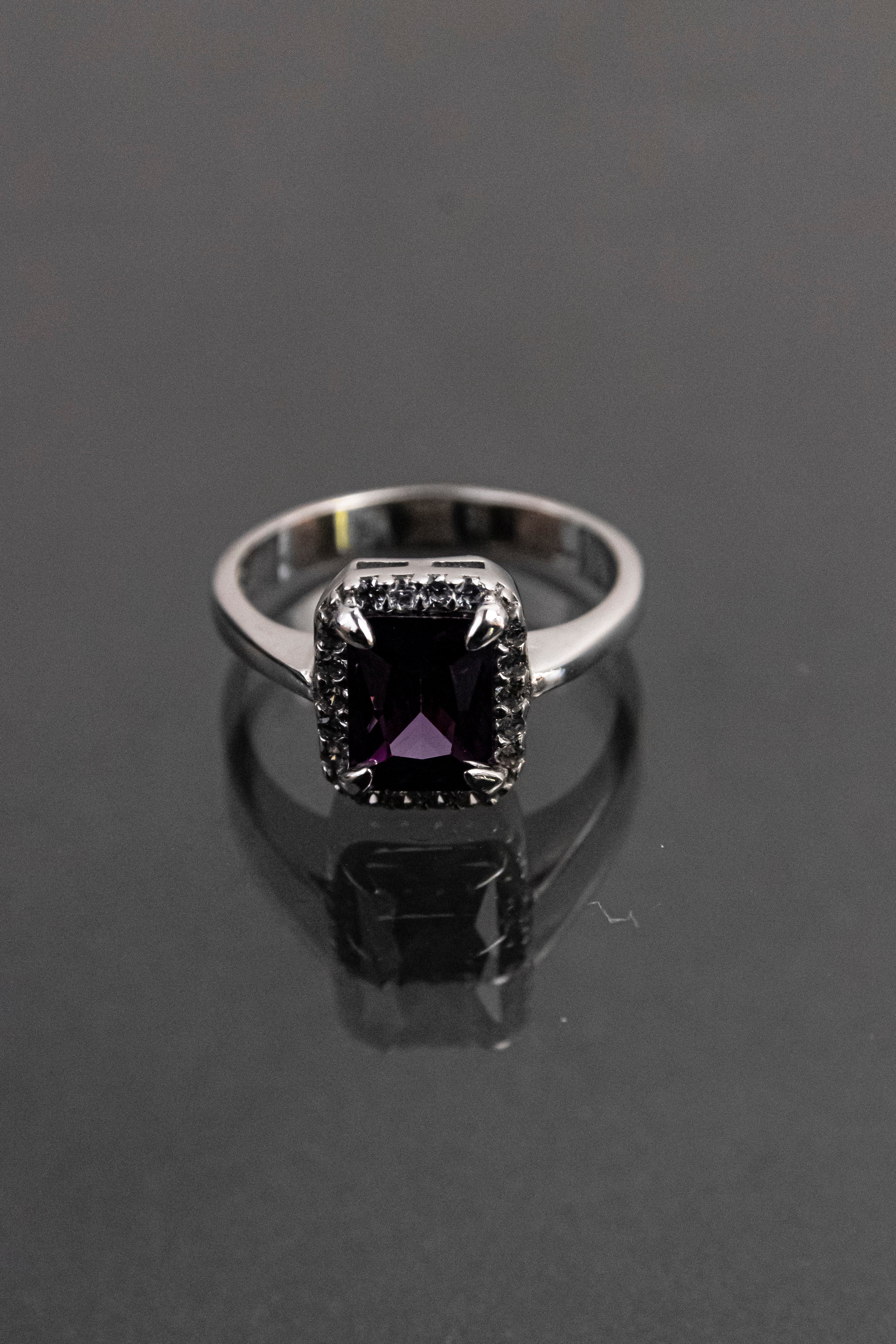 Anillo De Plata Turca Con Piedra Natural Violeta De Laboratorio