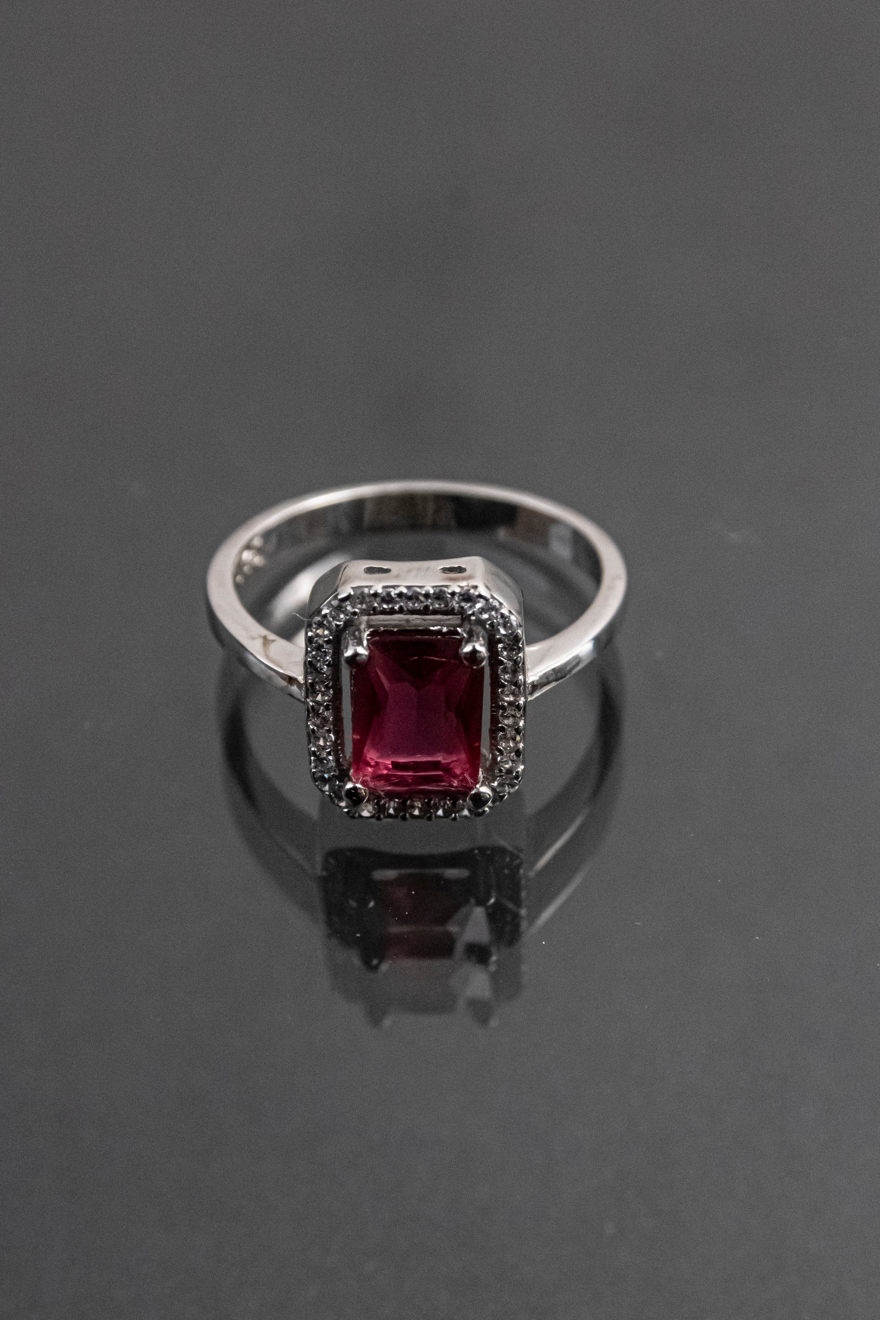 Anillo De Plata Turca Con Piedra Natural Roja De Laboratorio