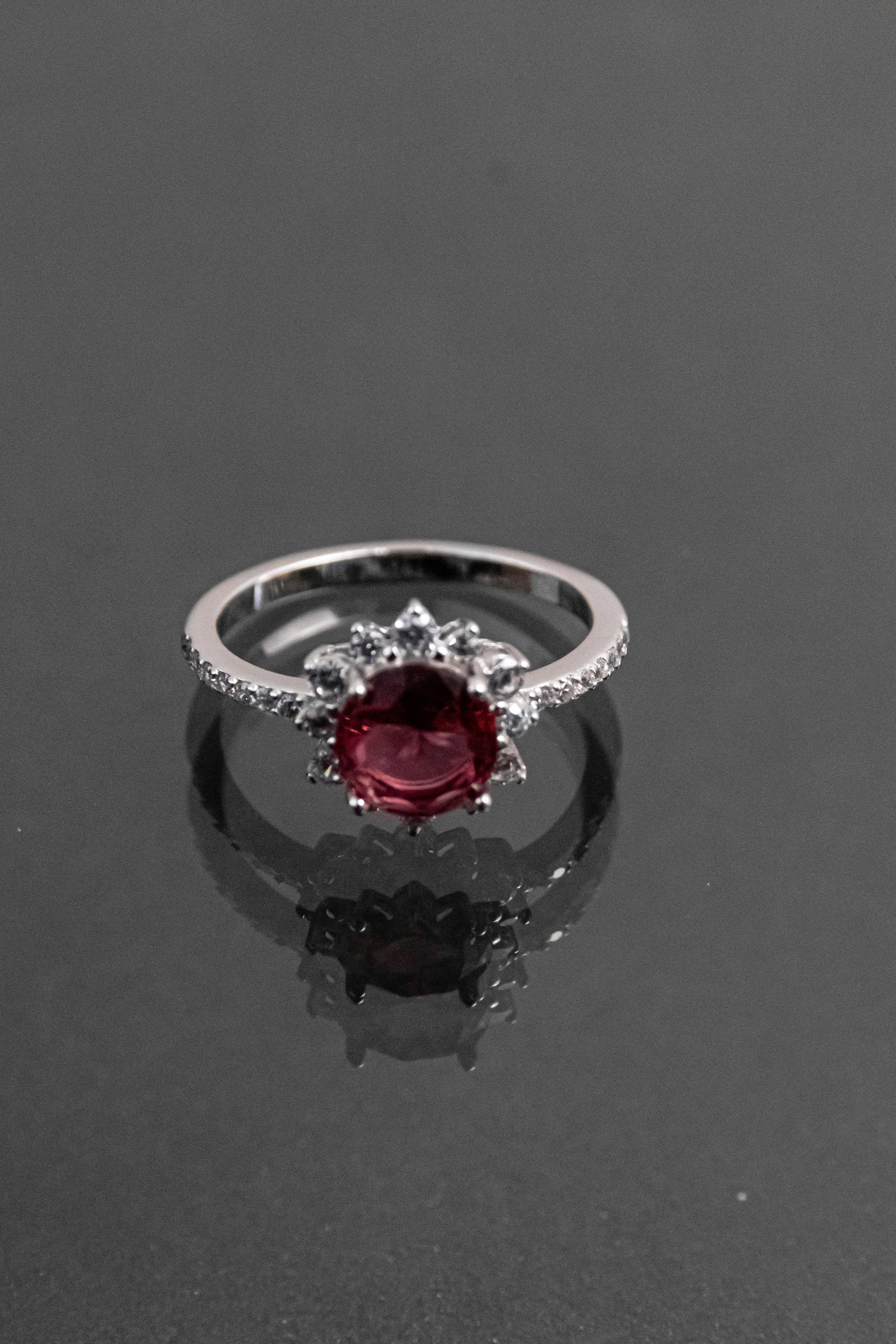 Anillo De Plata Turca Con Piedra Natural Roja De Laboratorio