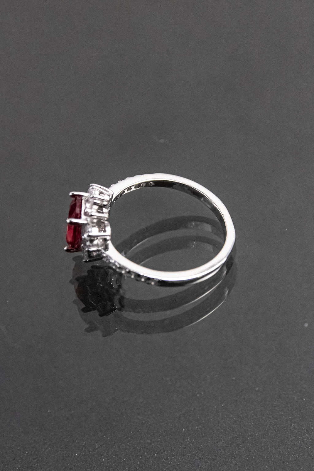 Anillo De Plata Turca Con Piedra Natural Roja De Laboratorio