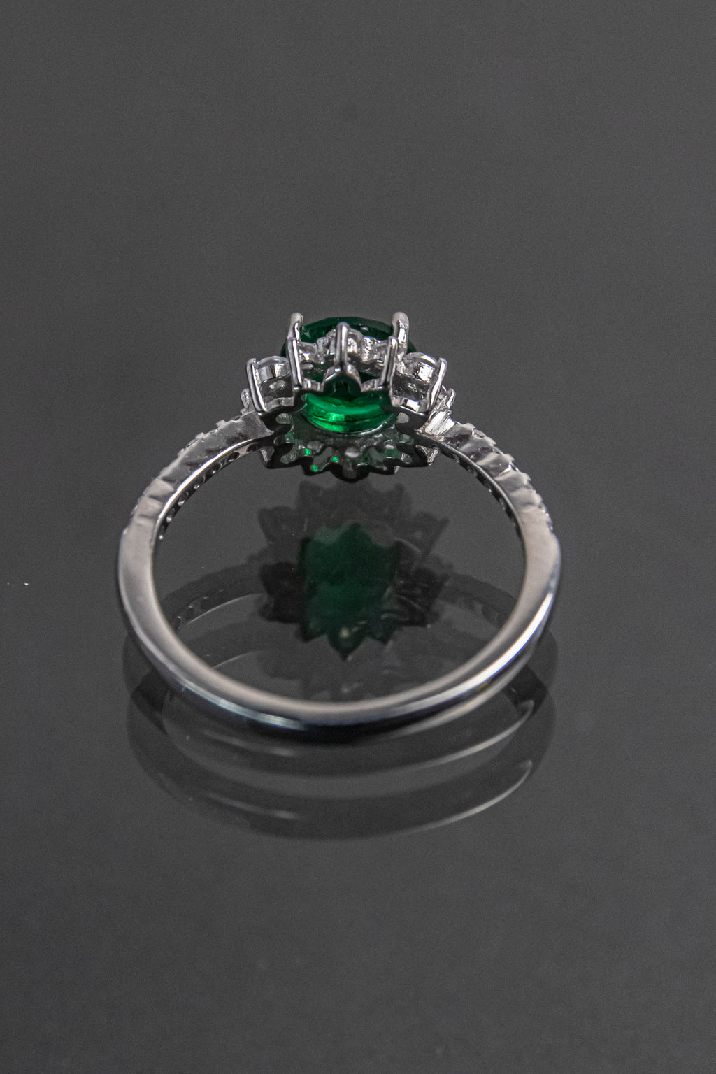 Anillo De Plata Turca Con Piedra Natural Verde Esmeralda De Laboratorio