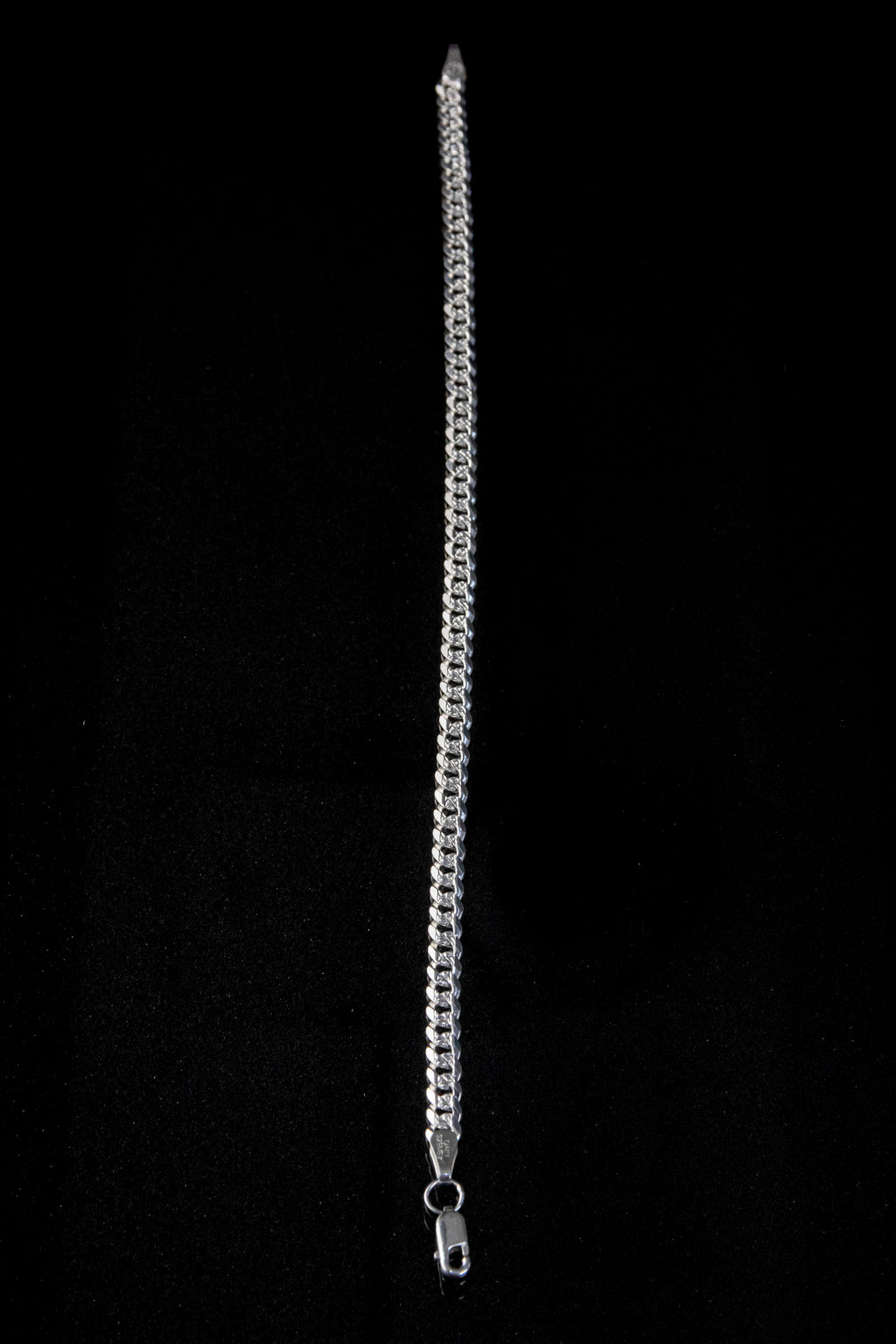 Pulso de Plata Esterlina, eslabón Barbado Diamantado 4.8mm x 22cm