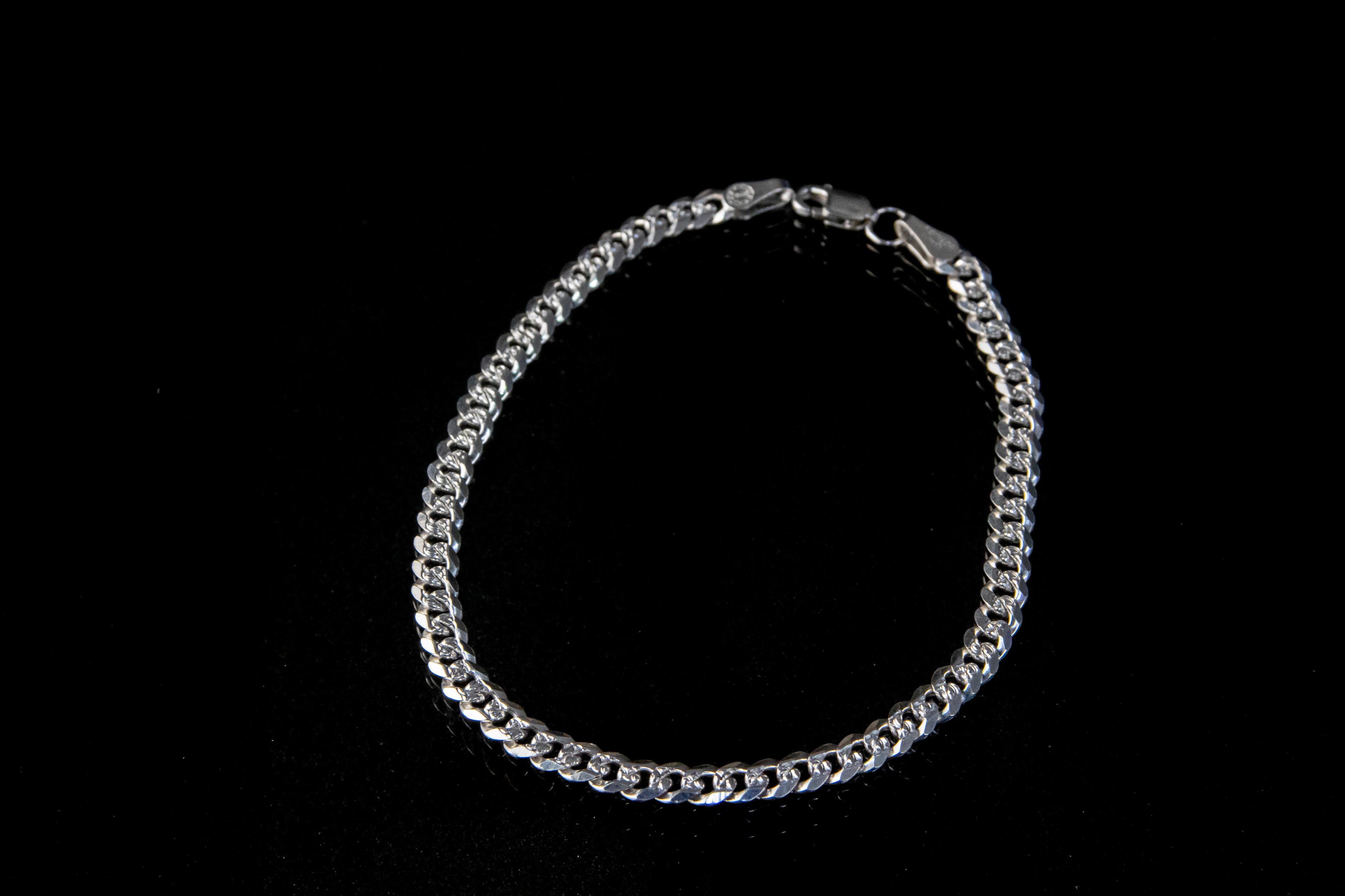 Pulso de Plata Esterlina, eslabón Barbado Diamantado 4.8mm x 22cm