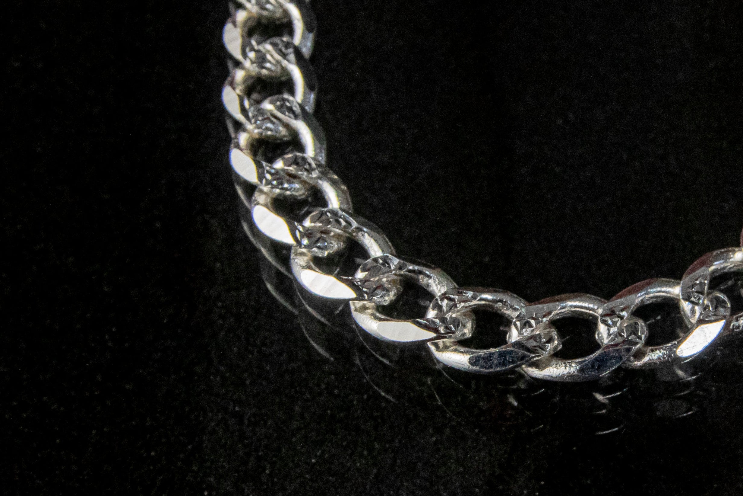 Pulso de Plata Esterlina, eslabón Barbado 7.2mm x 19cm