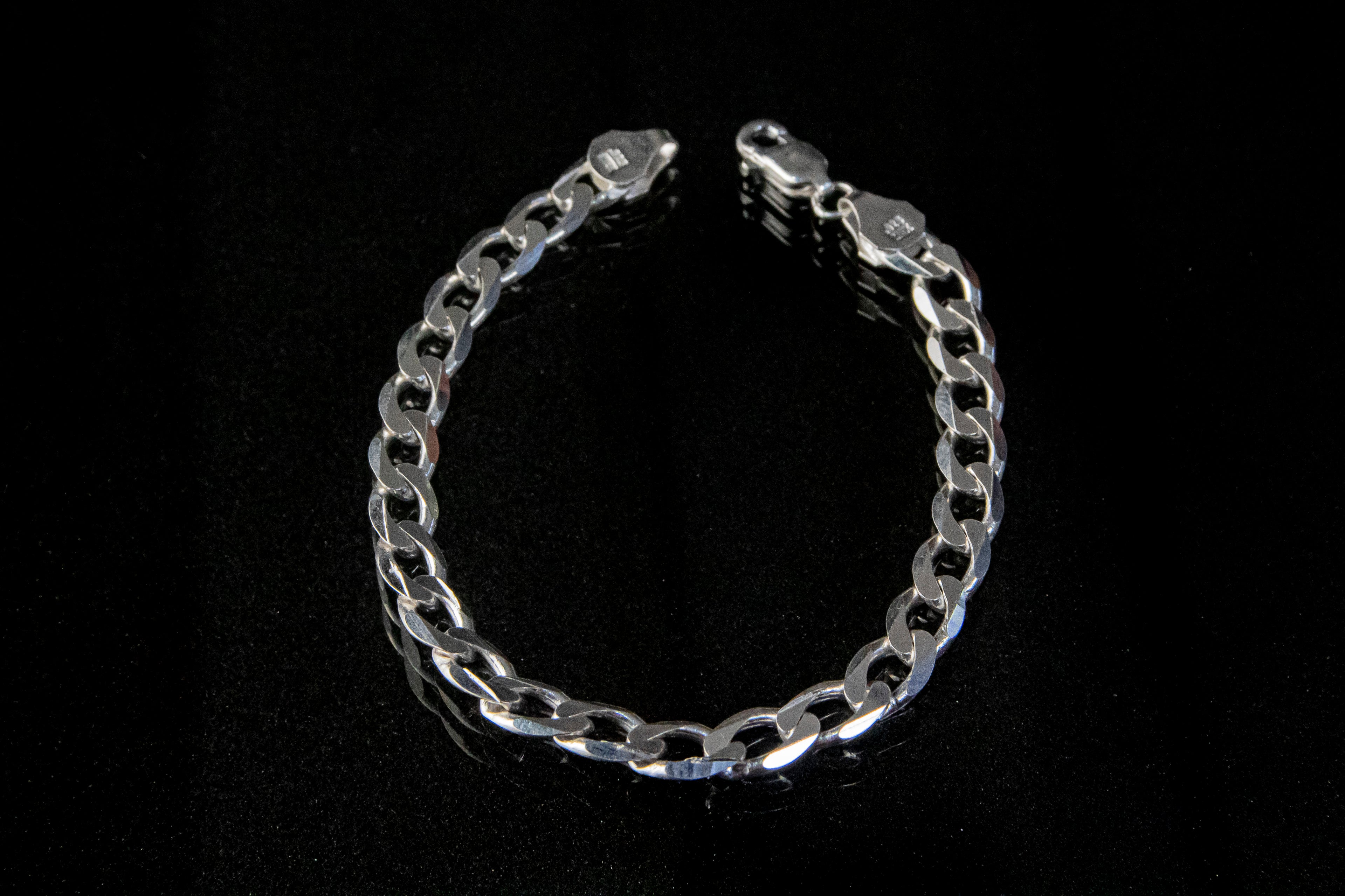 Pulso de Plata Esterlina, eslabón Barbado 6.6mm x 20cm