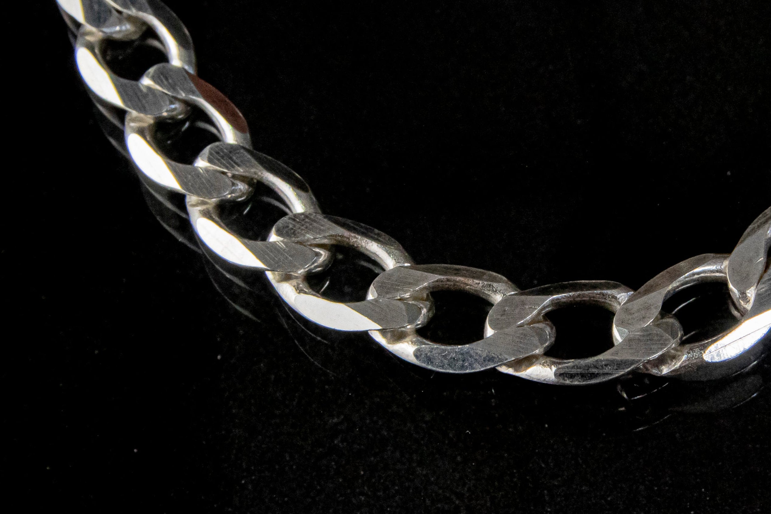 Pulso de Plata Esterlina, eslabón Barbado Abierto 8.5mm x 23cm