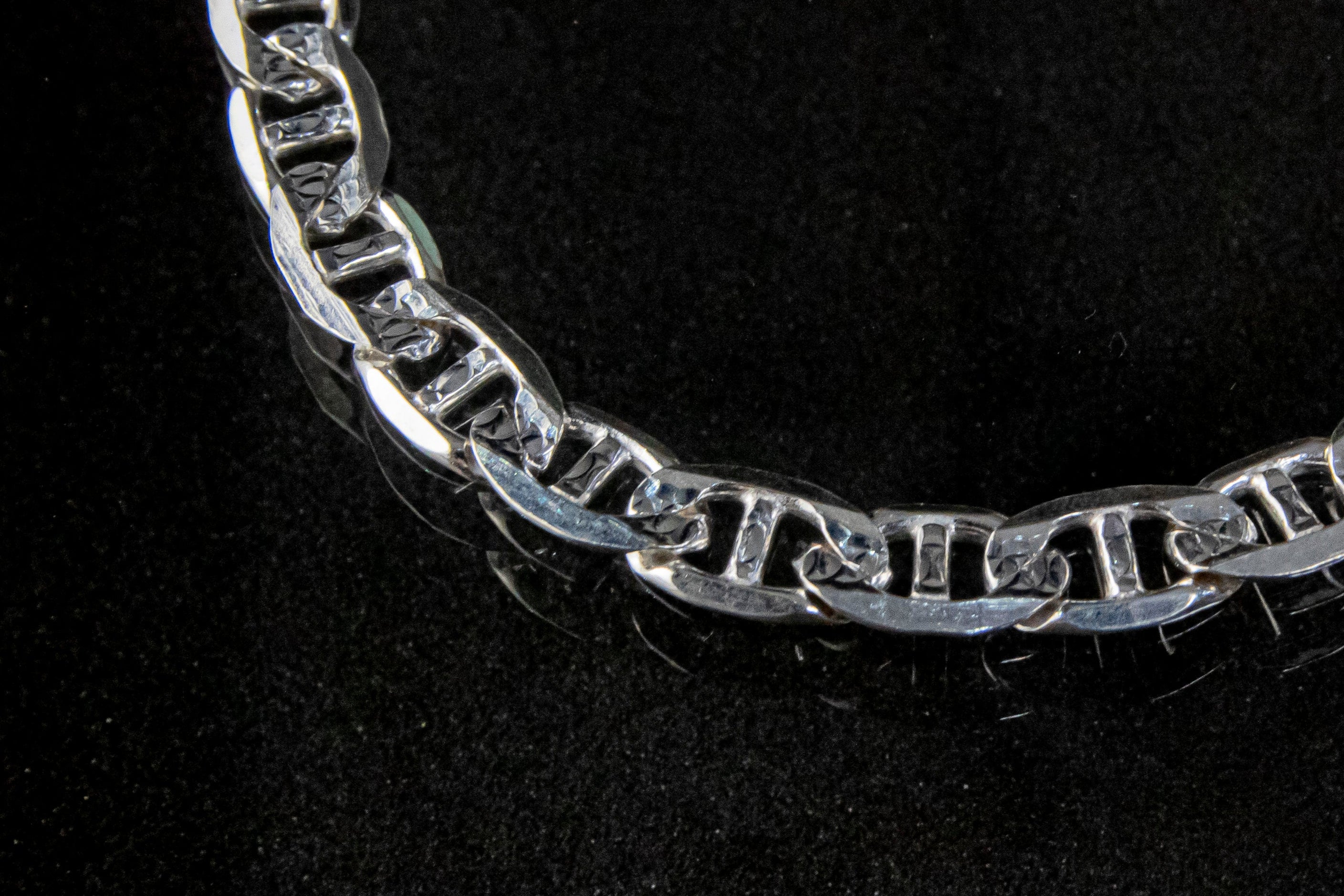 Pulso de Plata Esterlina, eslabón Marinero Diamantado 6.4mm x 24cm