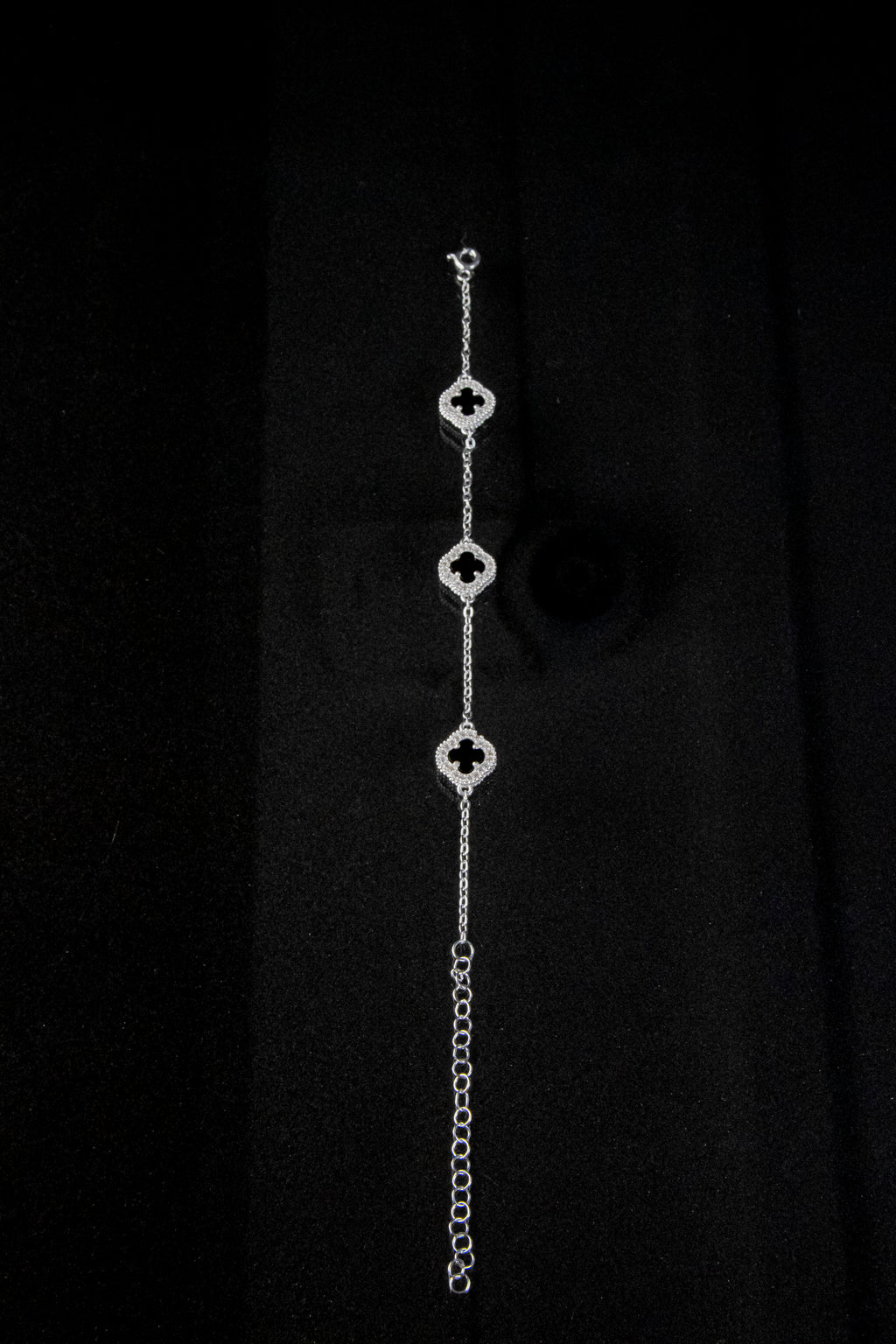 Brazalete De Plata Turka Con Trebol Negros Con zirconias