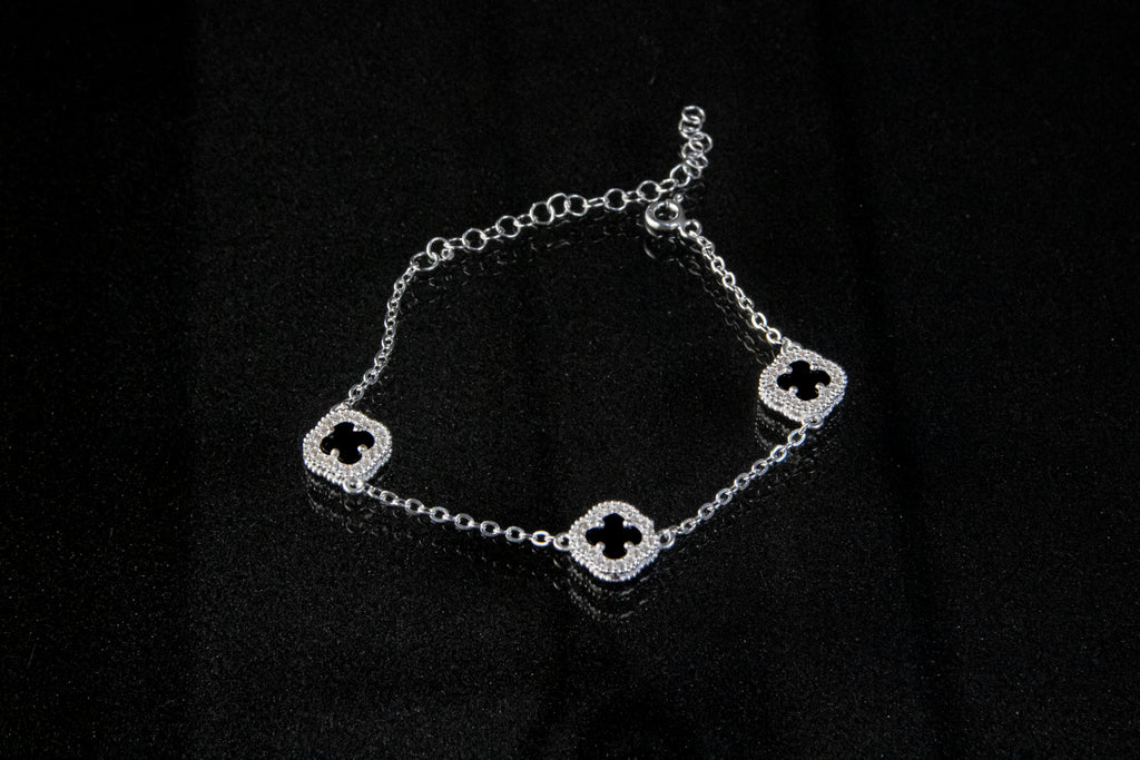 Brazalete De Plata Turka Con Trebol Negros Con zirconias