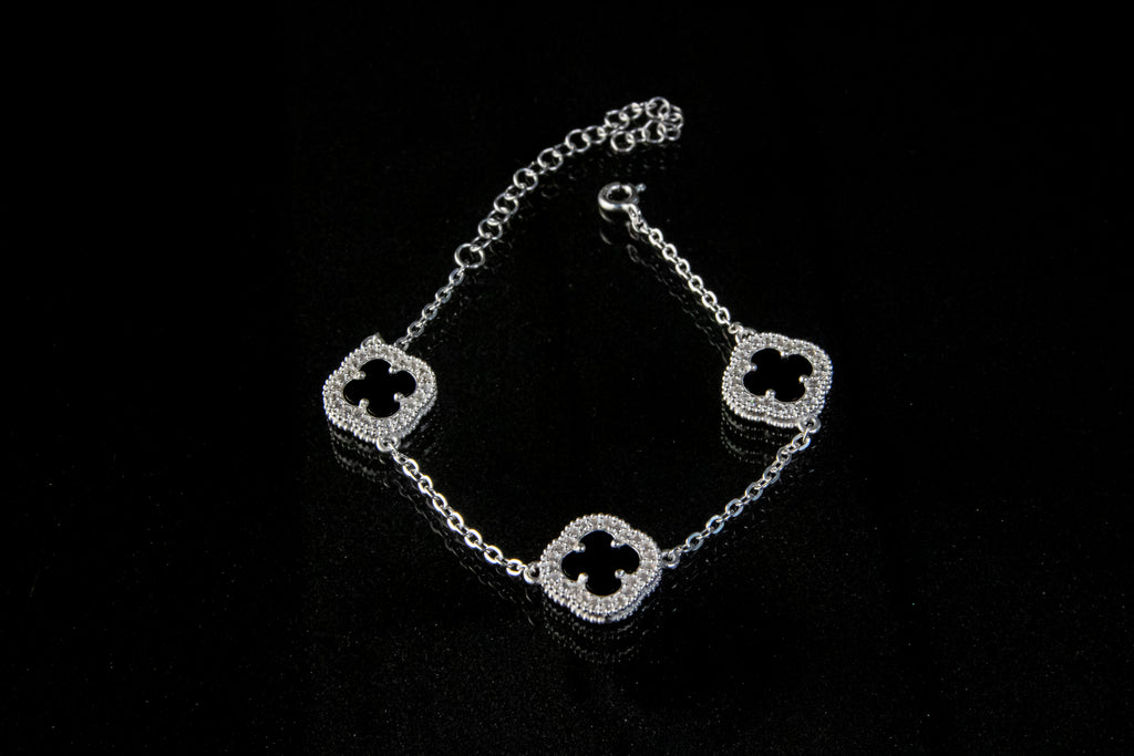 Brazalete De Plata Turca Con 3 Treboles Negros Con Zirconias
