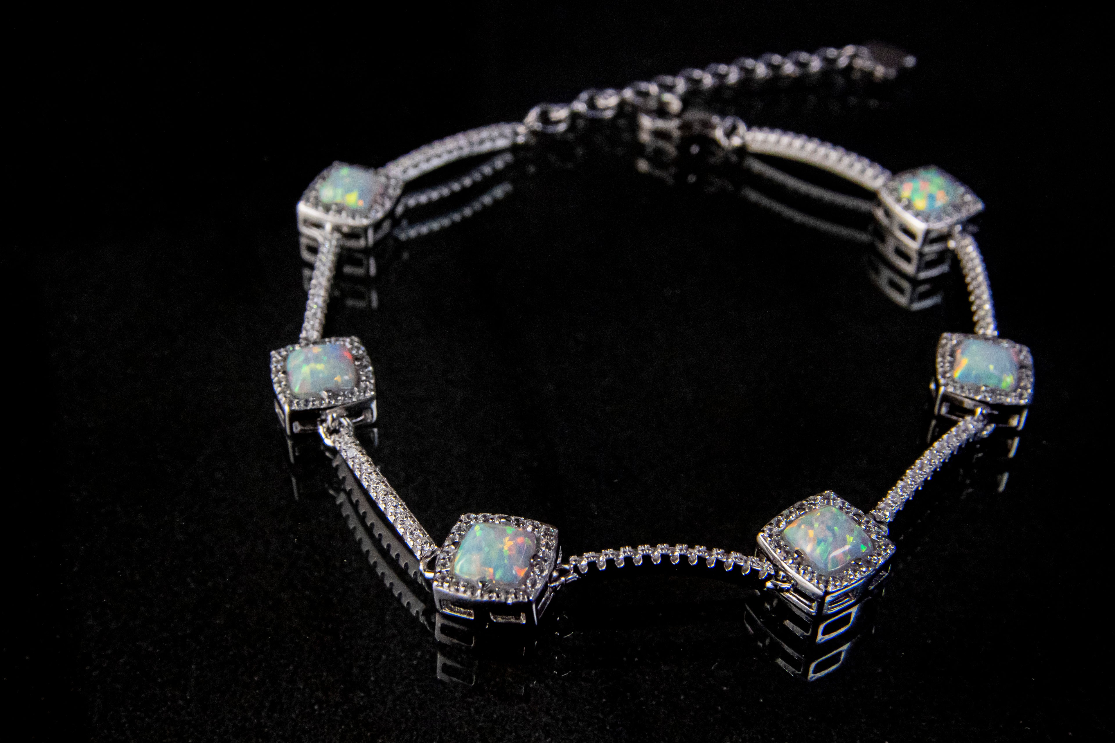Brazalete De Plata Turka Con 6 Piedras Tornasol Brillantes