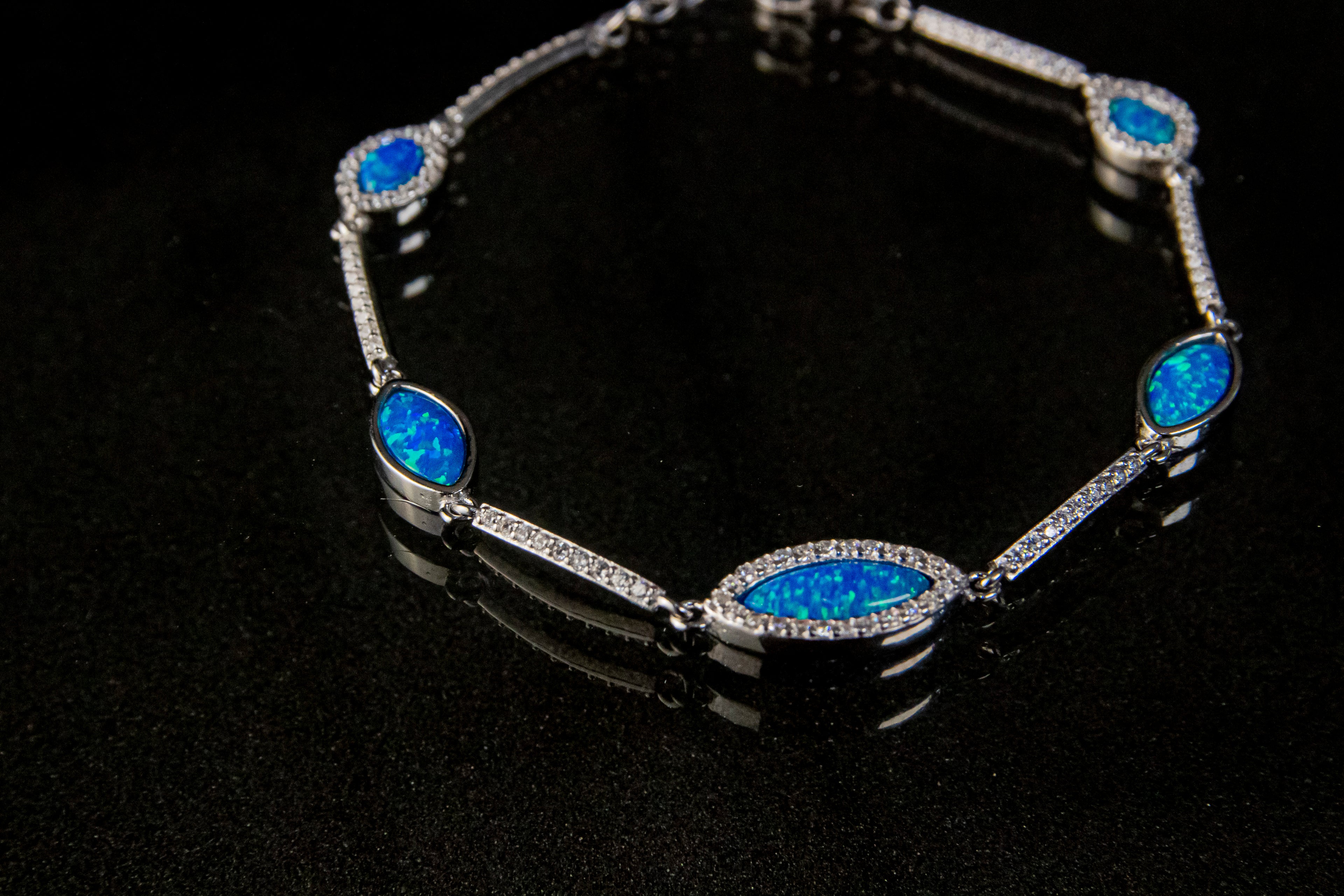 Brazalete de Plata Turca Con Piedras Turquesa Brillantes