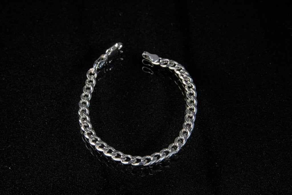 Pulso de Plata Esterlina, Eslabón Barbado Para Niño De 3.9mm x 14cm