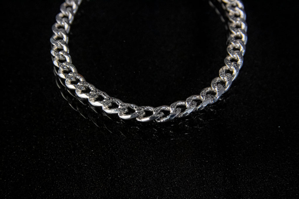 Pulso de Plata Esterlina, Eslabón Barbado Para Niño De 3.9mm x 14cm