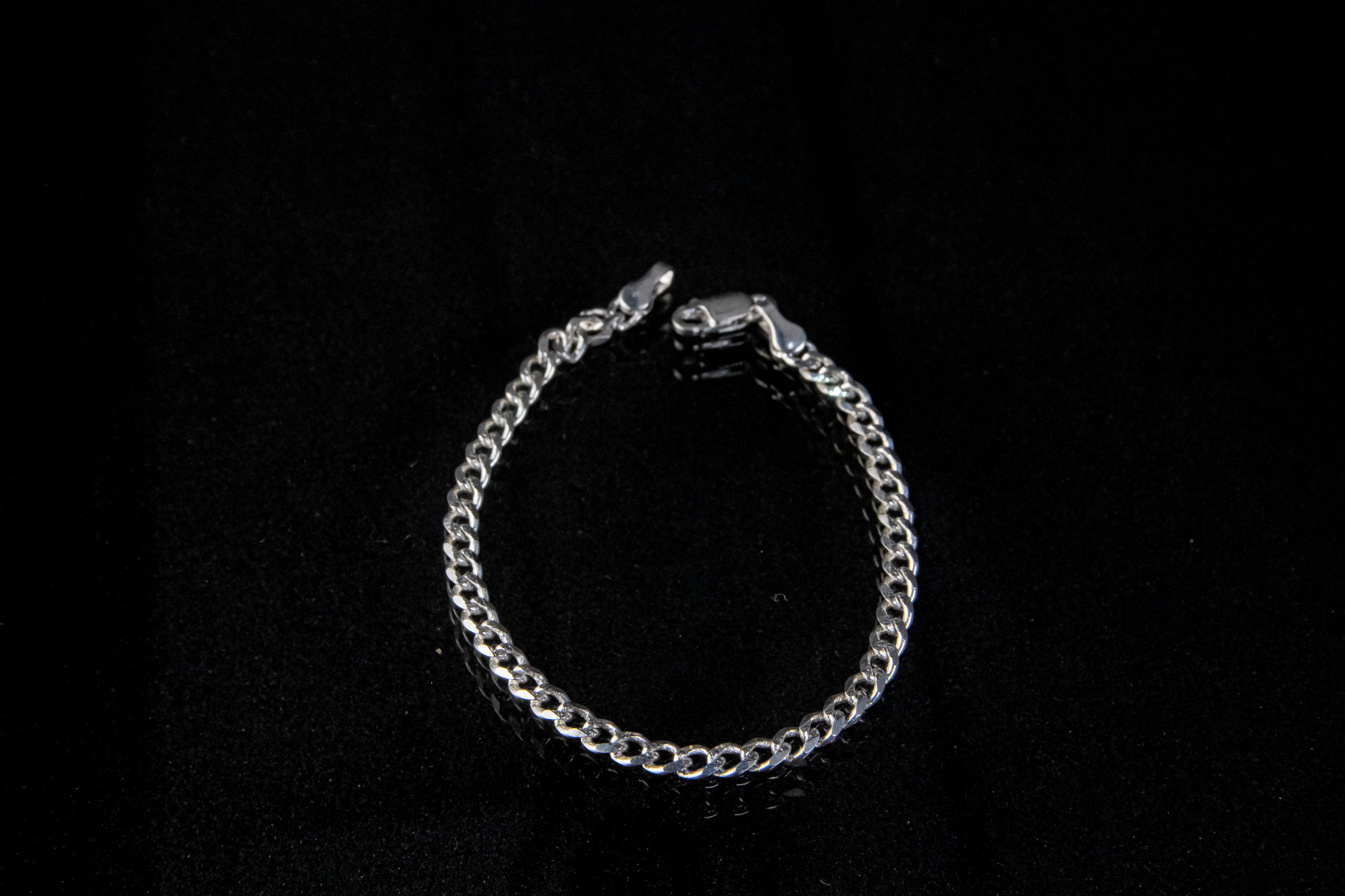 Pulso Cubano de Plata Esterlina, eslabón Diamantado 6.2mm x 21.5 cm